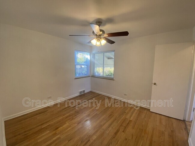 Building Photo - 745 N Fairfax St
