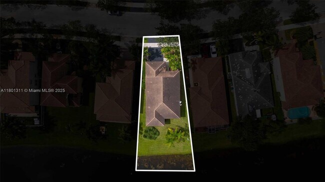 Building Photo - 1736 Aspen Ln