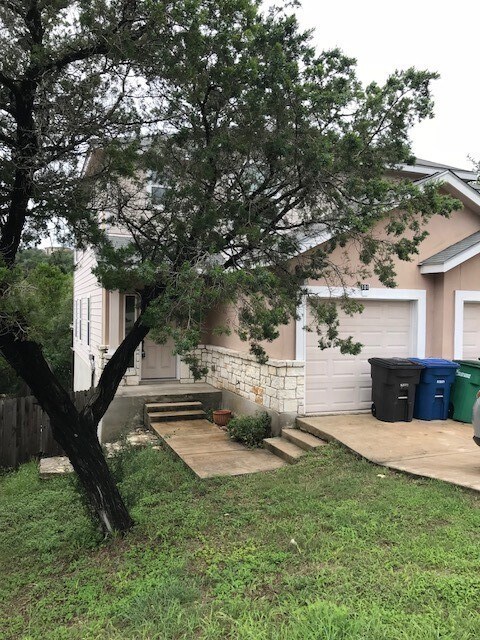 Building Photo - 7418 Moss Brook Dr