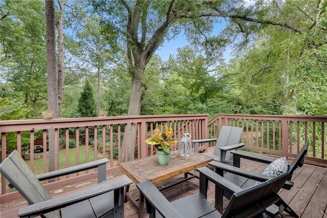 Building Photo - 953 Gilbert St SE