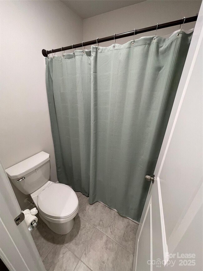 Building Photo - 398 Kennerly Center Dr