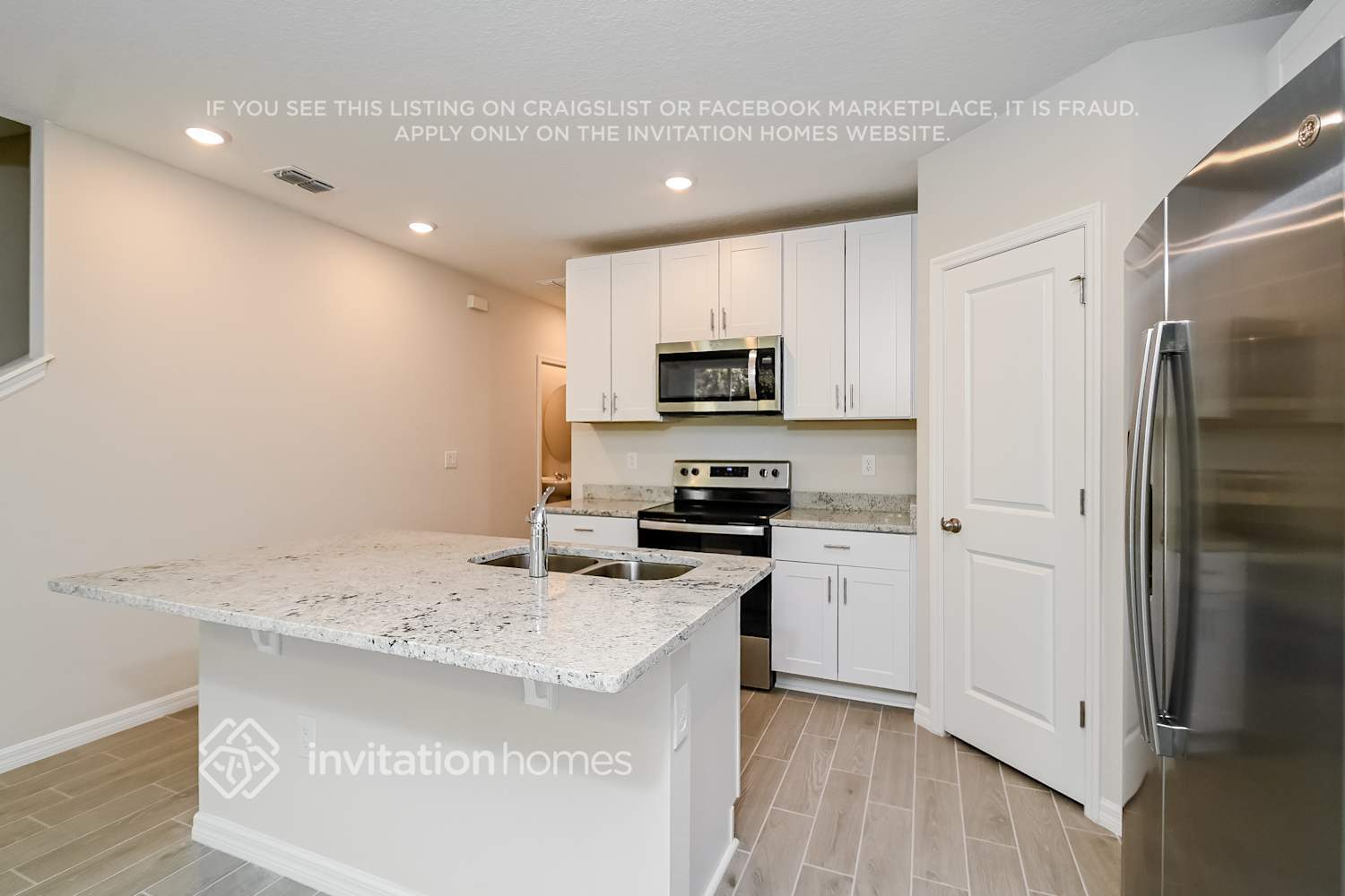 Building Photo - 17027 Coral Dr