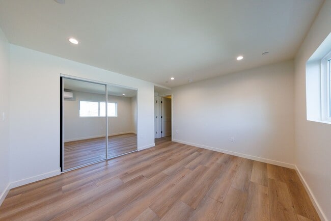Building Photo - 5933 Comey Ave