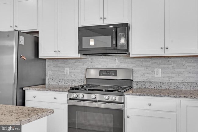 Building Photo - 2053 Whithorn Hl