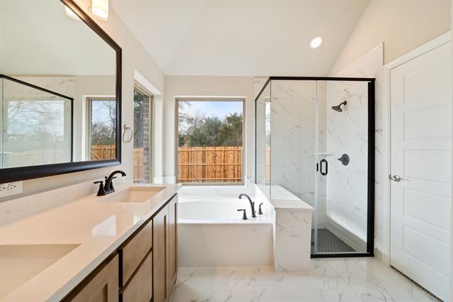 Building Photo - 612 Kyle Dr