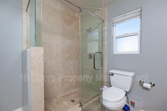 Building Photo - 3921 Oregon St