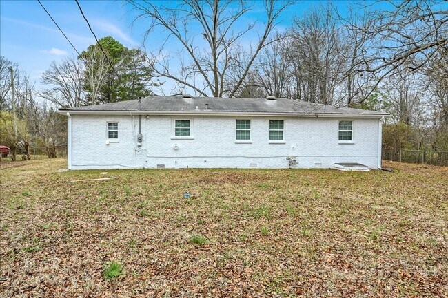 Building Photo - Charming 3-Bedroom 1.5 Bathroom Home in Decatur, AL – Move-In Ready!