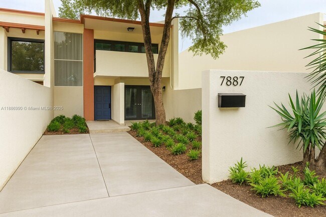 Primary Photo - 7887 SW 105th Pl