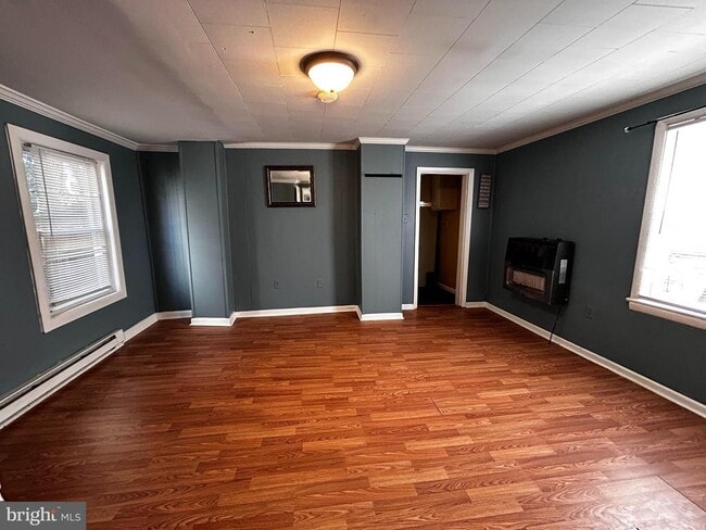 Building Photo - 308 S Raleigh St