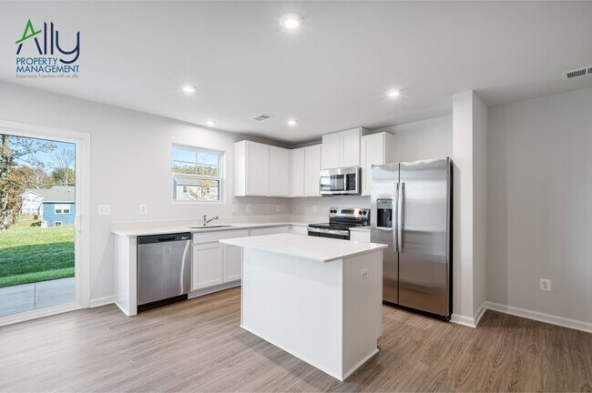 Building Photo - 44 Sophie Kathryn Dr