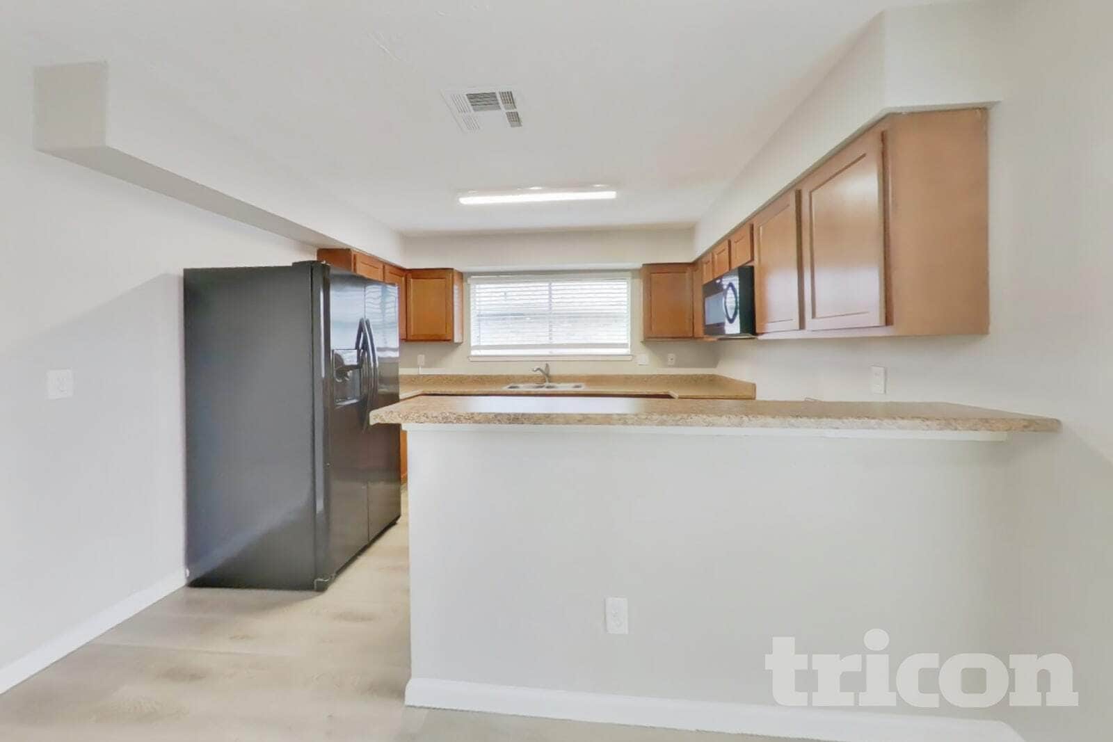 Building Photo - 14831 Waterside Dr
