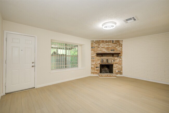 Building Photo - 12803 High Star Dr