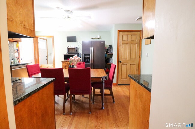 Building Photo - 63 Home Ave