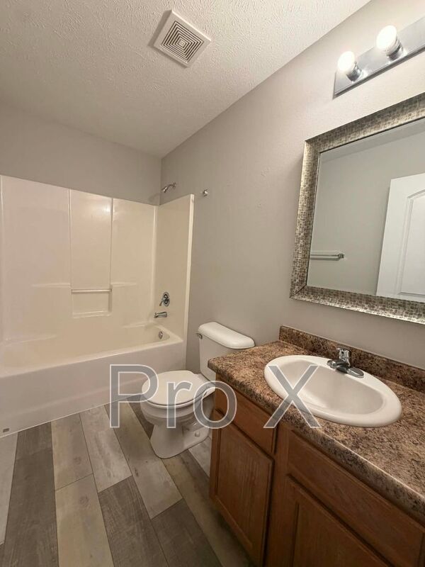 Building Photo - 4506 E Chipmunk Ln