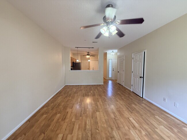Building Photo - The Gables 2BR | 2.5BA Townhome!