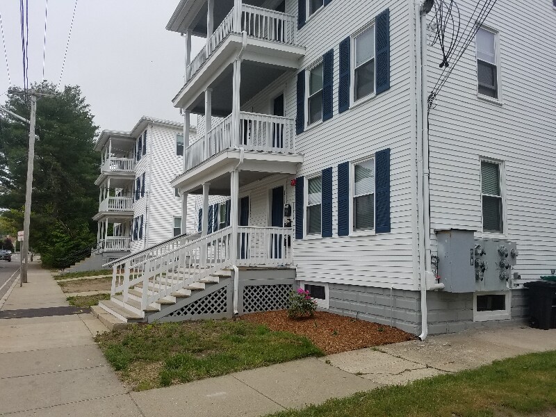 Building Photo - 179 County St
