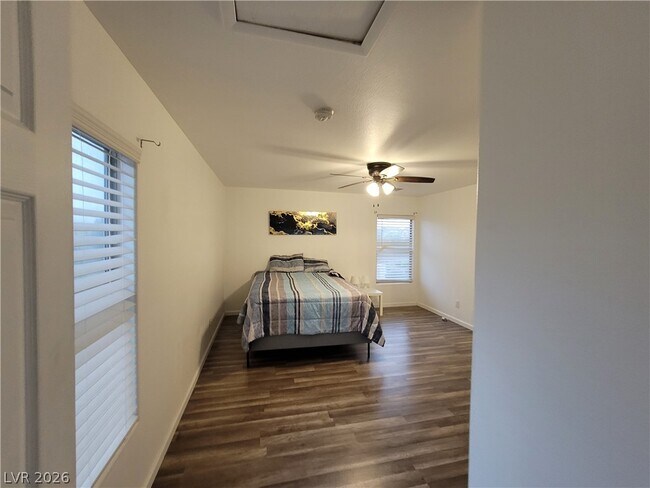 Building Photo - 6213 Capehart Falls St