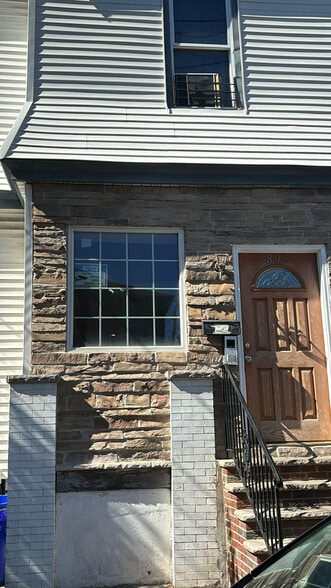 Primary Photo - 803 S 16th St