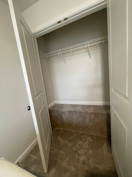 Building Photo - 67 Short Br Dr