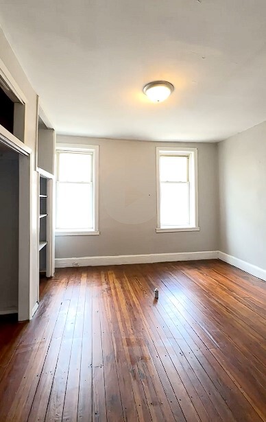 Building Photo - 719 N Dekalb St