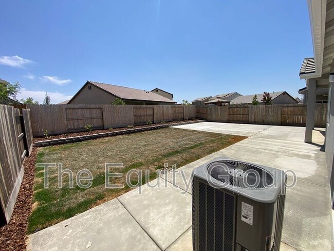 Building Photo - 1129 E Harter Dr