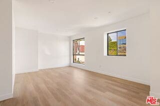 Building Photo - 2361 Fox Hills Dr