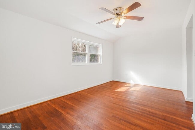 Building Photo - 6212 Carters Ln