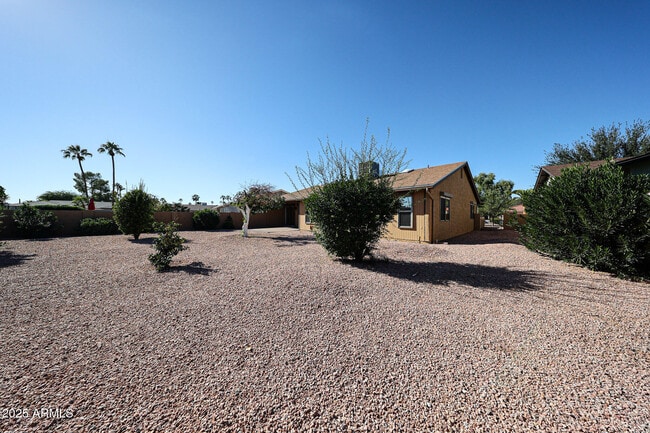 Building Photo - 9833 E Watford Way