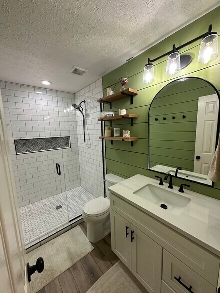 Building Photo - 1008 Hunt Ct W