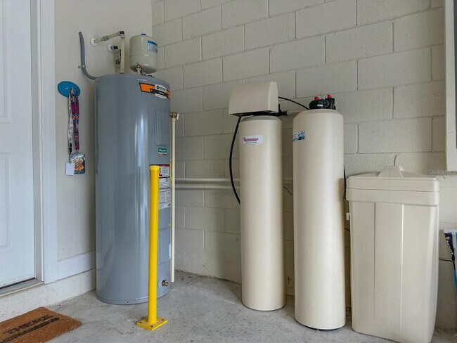 Building Photo - 4608 Gliding Wave St