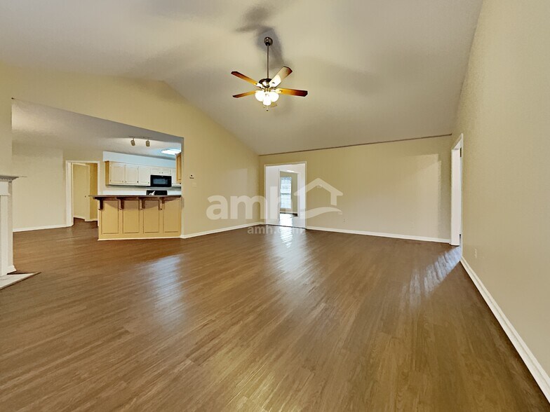 Building Photo - 2338 Sir Edward Ln