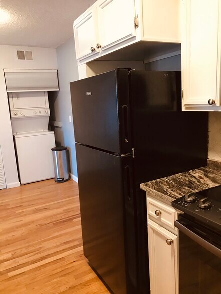 Building Photo - 7080 W 20th Ave