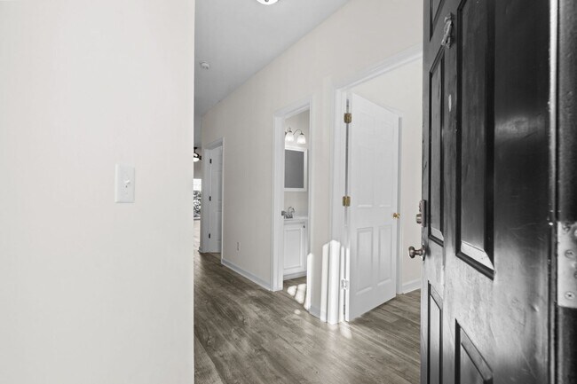 Building Photo - 155 Westhaven Dr