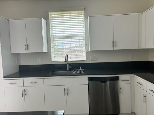 Building Photo - 3616 Highclere Way