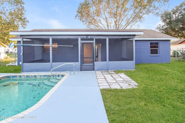 Building Photo - 977 Beacon St NW