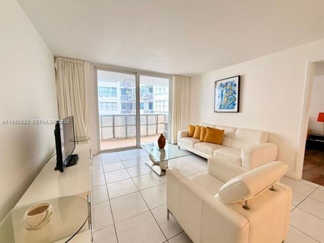 Building Photo - 6039 Collins Ave
