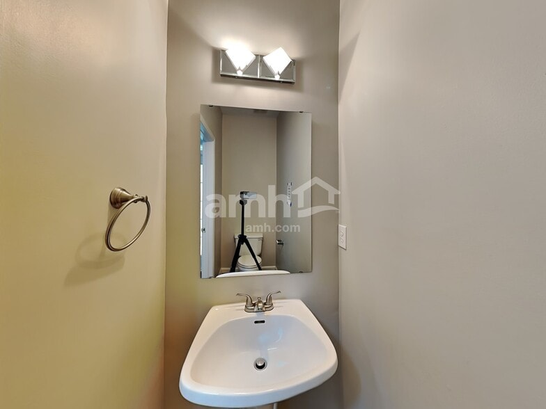 Building Photo - 3629 Arklow Rd