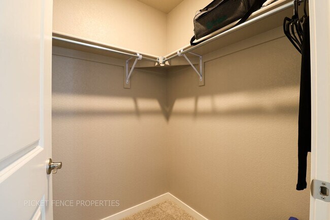 Building Photo - Beautiful New Home in West Greeley!