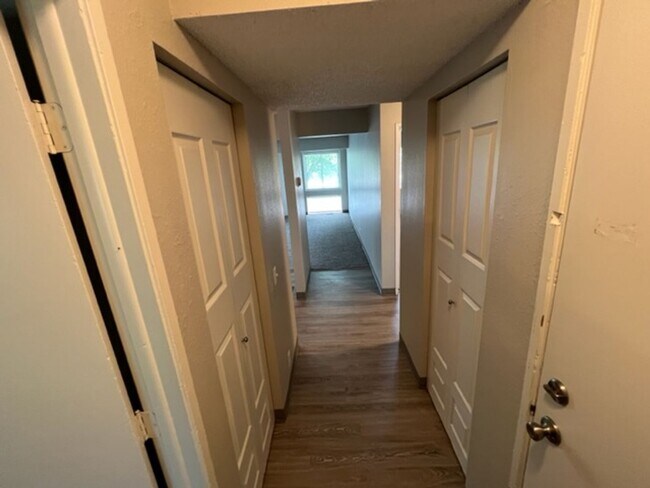 Building Photo - 2 Bedroom in Downtown Omaha