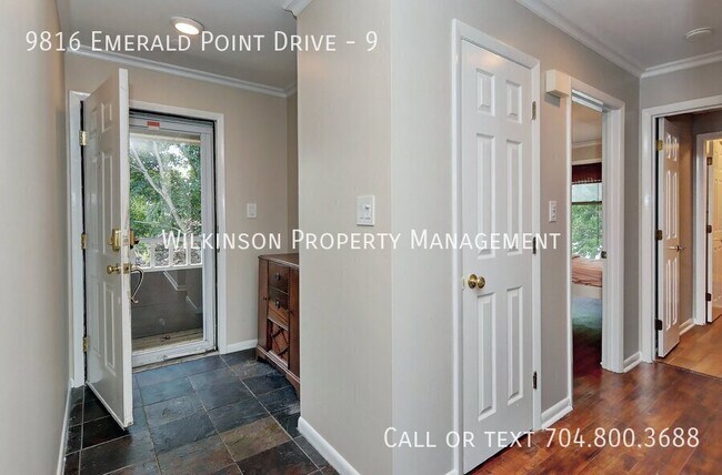 Building Photo - 9816 Emerald Point Dr