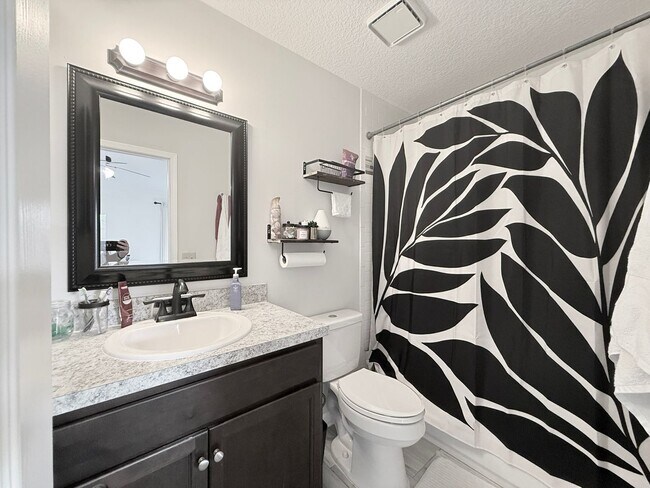 Building Photo - Peaceful Townhome in Fort Caroline with Fu...