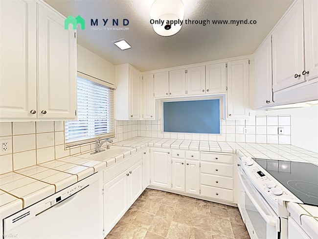 Building Photo - 3 br, 2 bath  - 4360 Fair Oaks Blvd