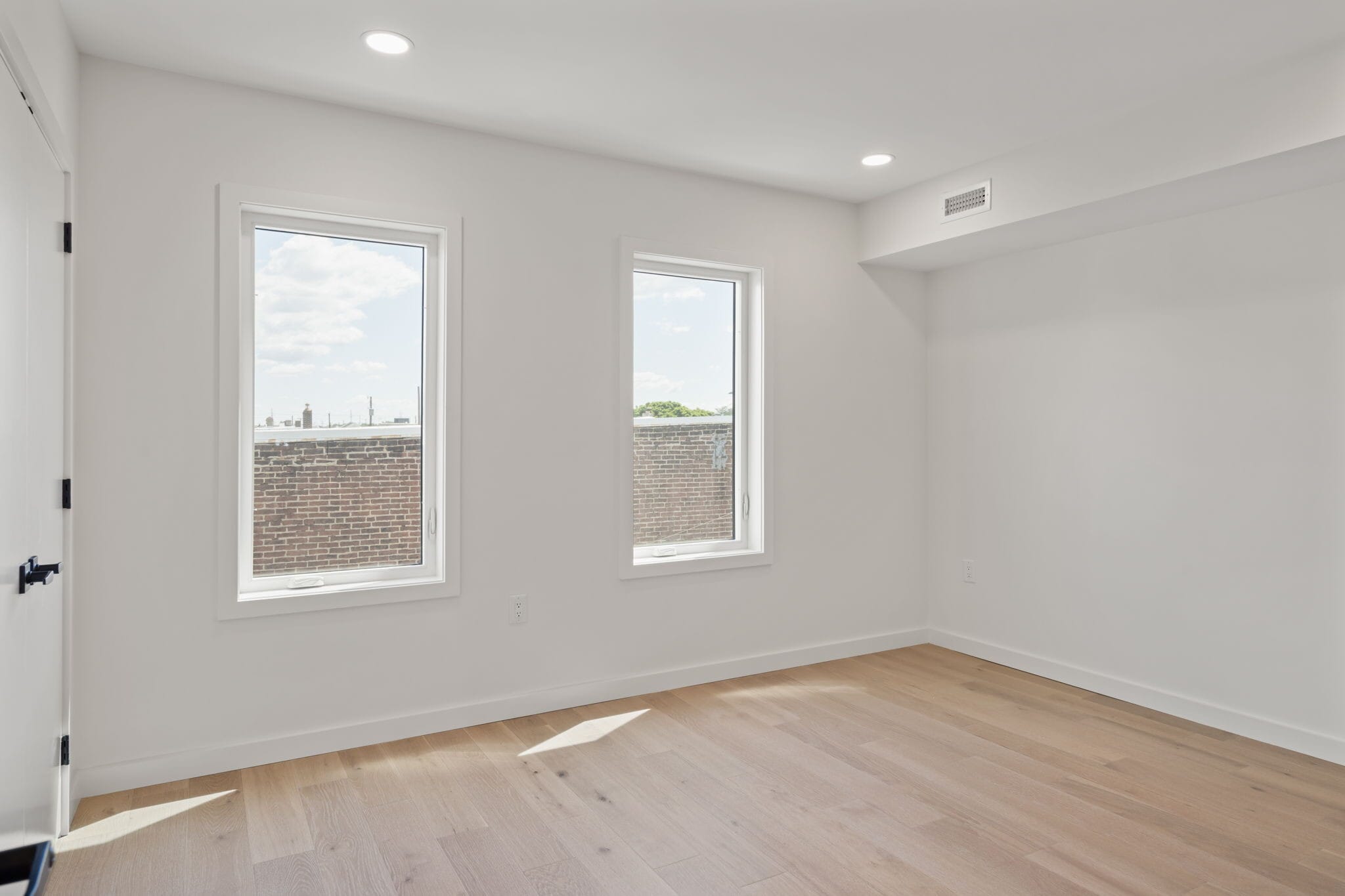 Building Photo - 2613 E Tioga St