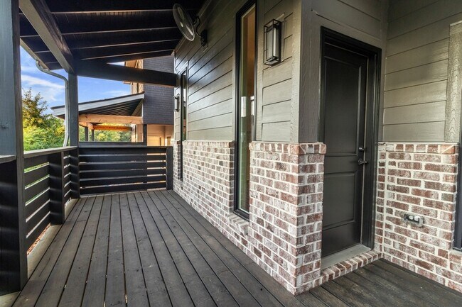 Building Photo - 4 Dutch Dr