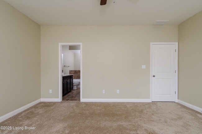 Building Photo - 9825 Valley Farms Blvd