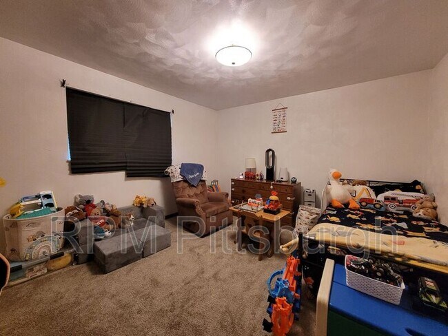 Building Photo - 408 Timber Dr