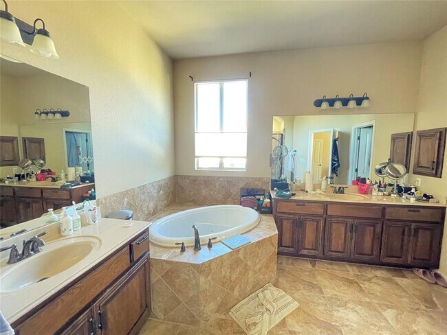 Building Photo - 7625 Crackling Creek Dr
