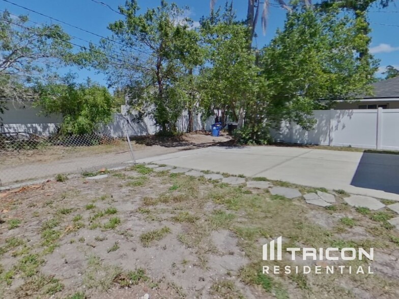 Building Photo - 4259 3rd Ave S
