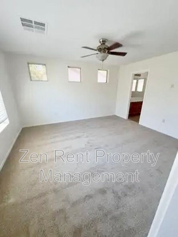Building Photo - 4237 E Windsor Dr