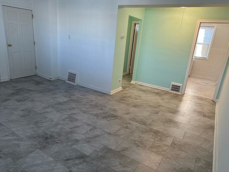 Building Photo - 3 Corbin Ct